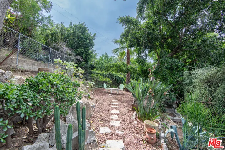 1458 Sutherland Street, Los Angeles, California 90026