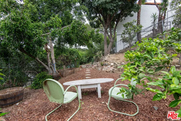 1458 Sutherland Street, Los Angeles, California 90026