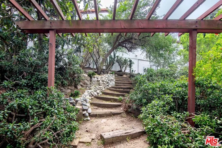 1458 Sutherland Street, Los Angeles, California 90026