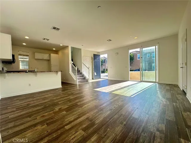 5862 Ginger Drive, Eastvale, California 92880