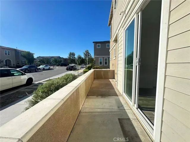 5862 Ginger Drive, Eastvale, California 92880