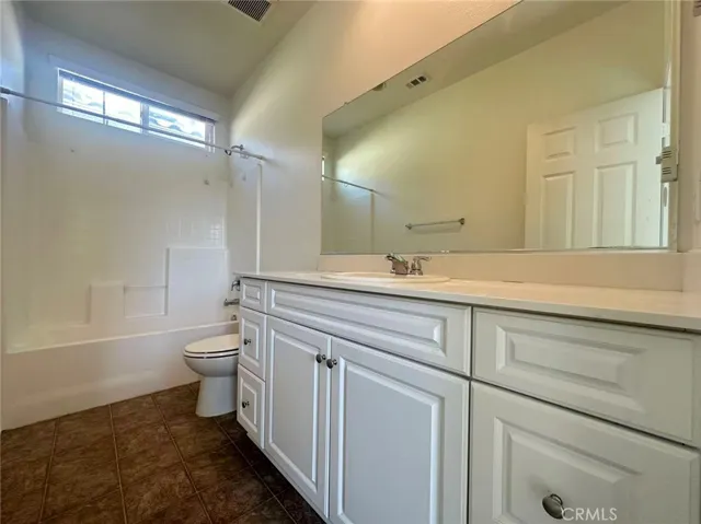5862 Ginger Drive, Eastvale, California 92880
