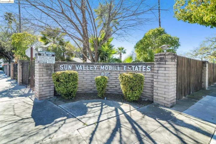 1360 Via Deste 64, Livermore, California 94551