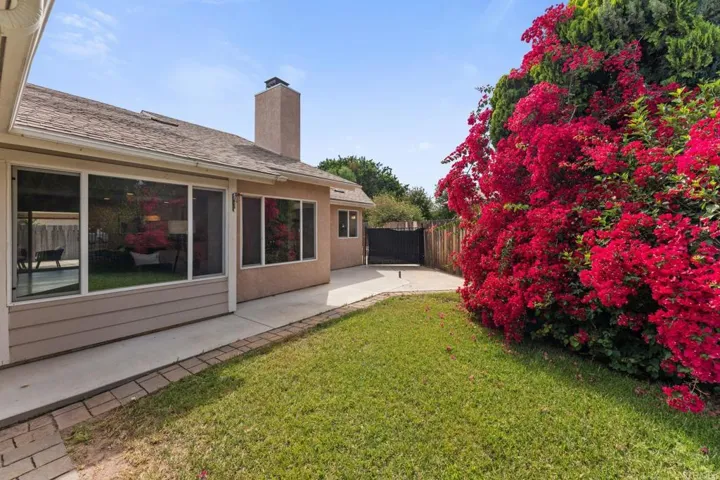 1091 Nightingale Place, Escondido, California 92027