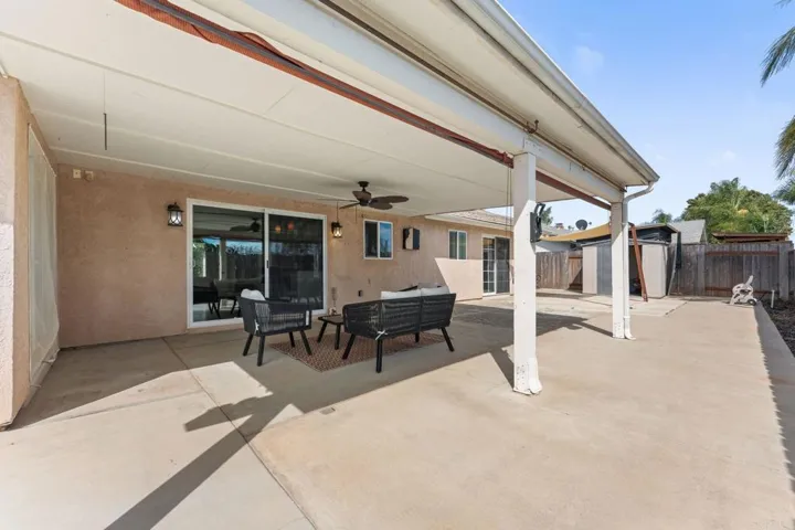 1091 Nightingale Place, Escondido, California 92027