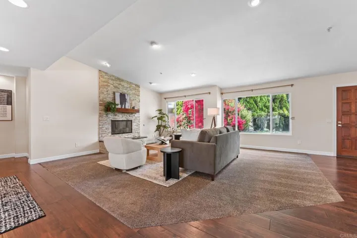 1091 Nightingale Place, Escondido, California 92027