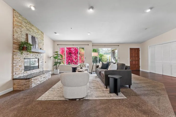 1091 Nightingale Place, Escondido, California 92027
