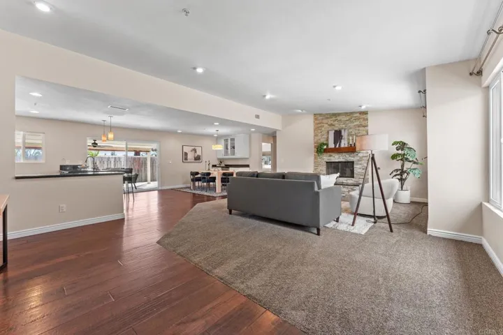 1091 Nightingale Place, Escondido, California 92027
