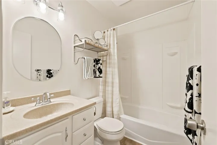 1869 Country Club, Thousand Oaks, California 91360