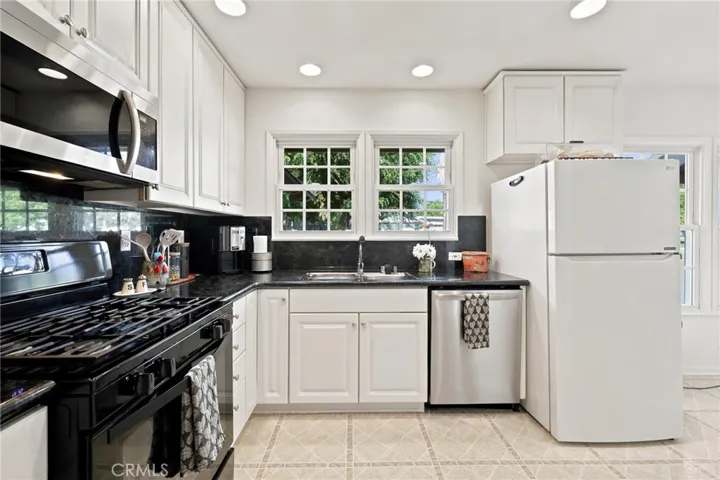 1869 Country Club, Thousand Oaks, California 91360