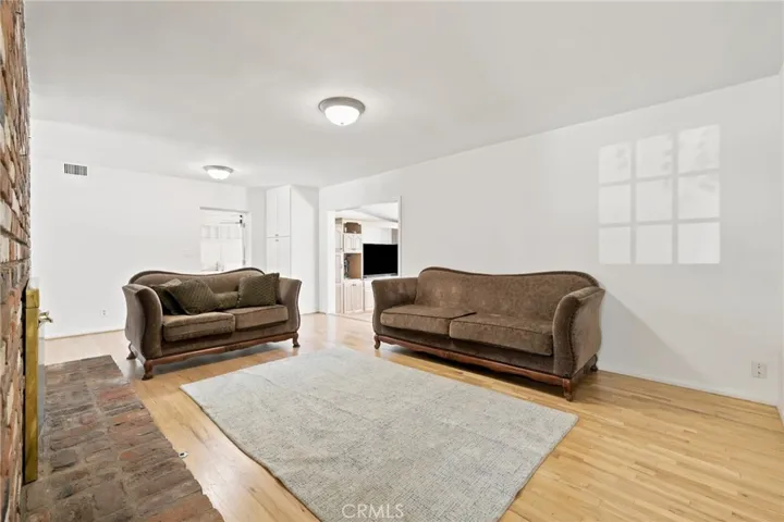 1869 Country Club, Thousand Oaks, California 91360