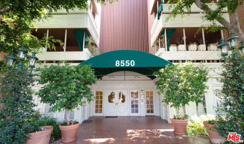 8550 Holloway Drive 101, West Hollywood, California 90069