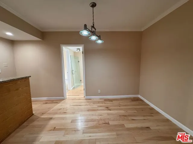 8550 Holloway Drive 101, West Hollywood, California 90069