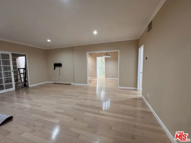 8550 Holloway Drive 101, West Hollywood, California 90069