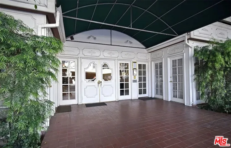 8550 Holloway Drive 101, West Hollywood, California 90069