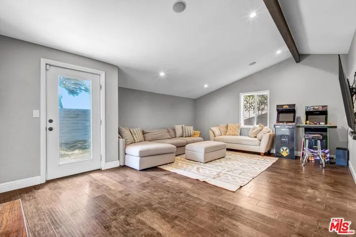 12233 Malone Street, Los Angeles, California 90066