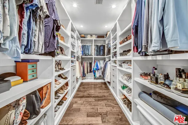 12233 Malone Street, Los Angeles, California 90066