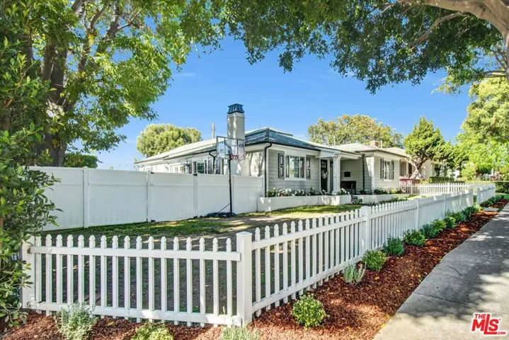 12233 Malone Street, Los Angeles, California 90066