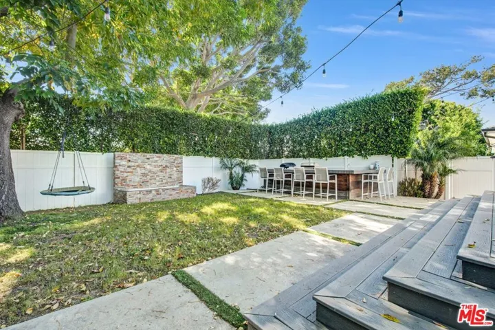 12233 Malone Street, Los Angeles, California 90066