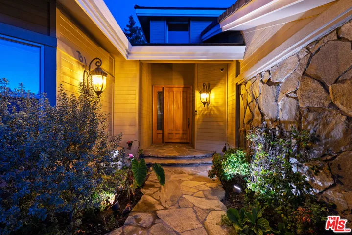 19234 Mayall Street, Los Angeles, California 91324
