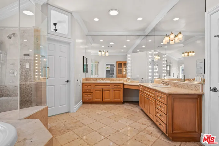 19234 Mayall Street, Los Angeles, California 91324