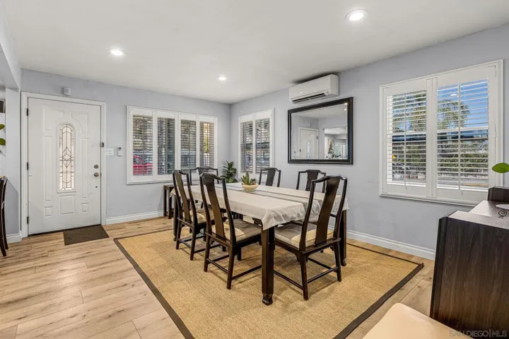 6062 Streamview, San Diego, California 92115