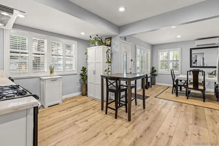 6062 Streamview, San Diego, California 92115