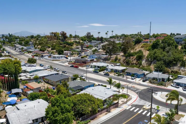 6062 Streamview, San Diego, California 92115