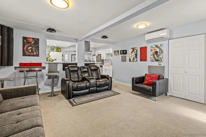 6062 Streamview, San Diego, California 92115