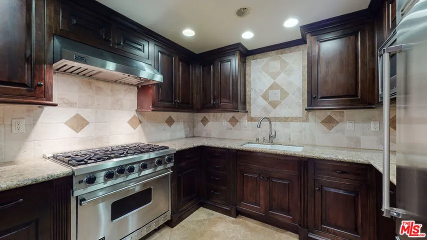 11440 National Boulevard 2, Los Angeles, California 90064