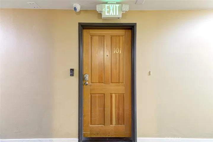 11124 Burbank Boulevard 101, North Hollywood, California 91601