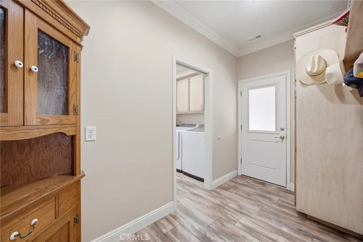 1328 Valov Lane, Bakersfield, California 93314
