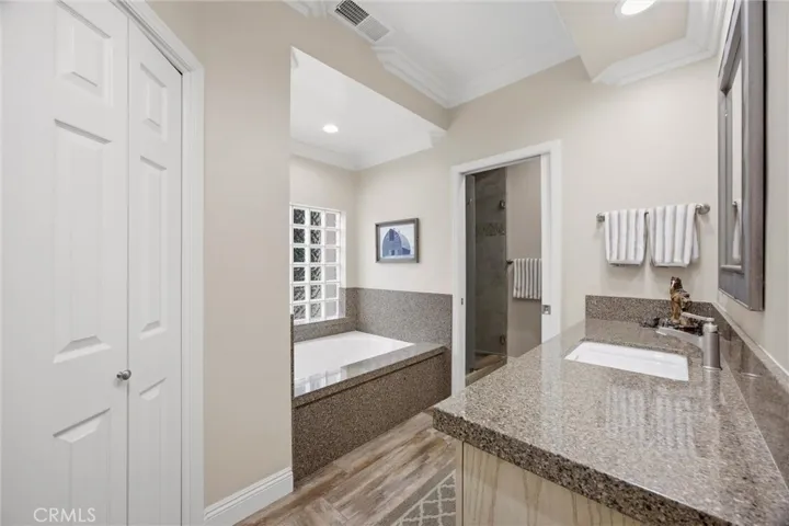 1328 Valov Lane, Bakersfield, California 93314