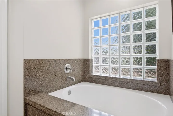1328 Valov Lane, Bakersfield, California 93314