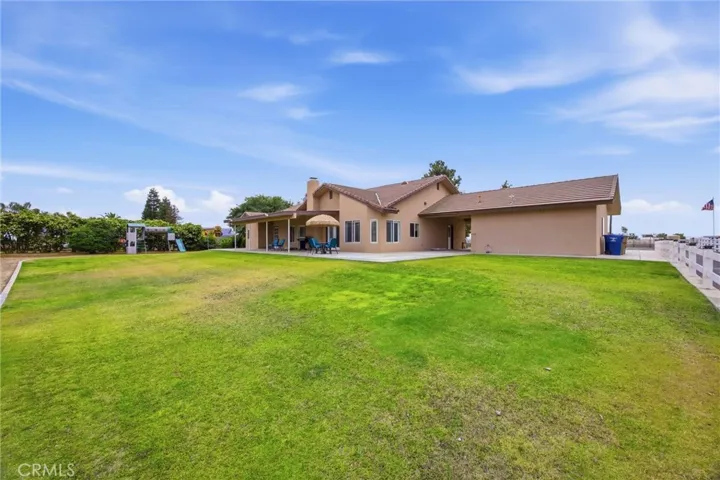 1328 Valov Lane, Bakersfield, California 93314
