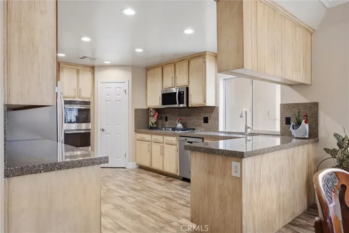 1328 Valov Lane, Bakersfield, California 93314