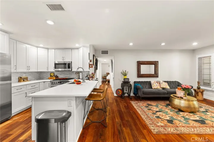 3860 Amberly, Inglewood, California 90305