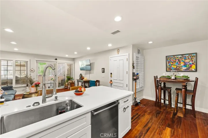 3860 Amberly, Inglewood, California 90305