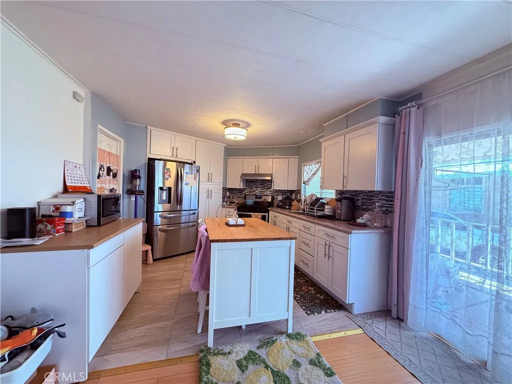 Kitchen 1