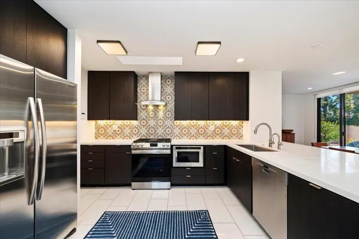 10-Kitchen