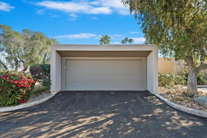03-Garage