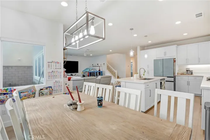 15740 Parry Peak Drive, Fontana, California 92336