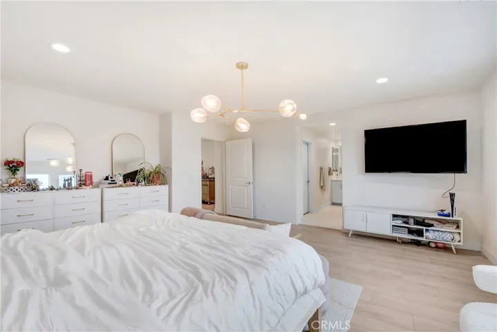 15740 Parry Peak Drive, Fontana, California 92336