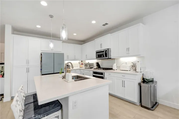 15740 Parry Peak Drive, Fontana, California 92336