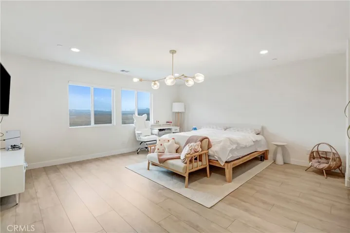15740 Parry Peak Drive, Fontana, California 92336