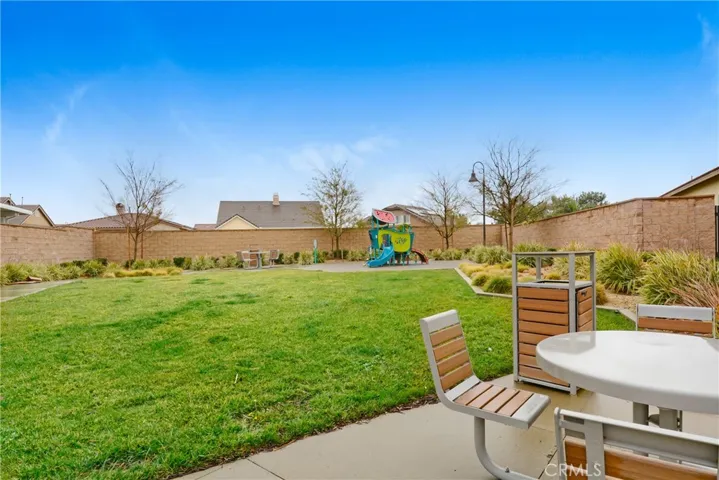 15740 Parry Peak Drive, Fontana, California 92336