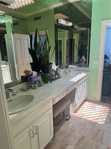 969 Hilgard 1400, Los Angeles, California 90024