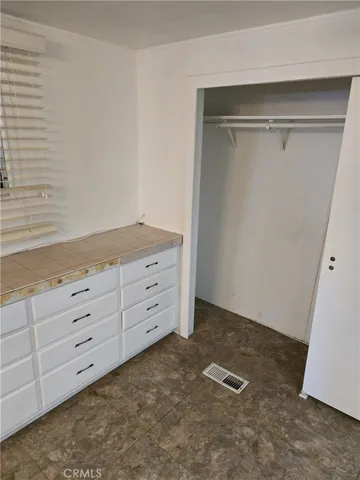 250 Santa Clara, Hemet, California 92543