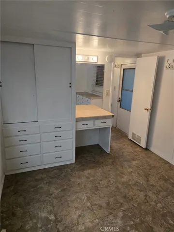 250 Santa Clara, Hemet, California 92543