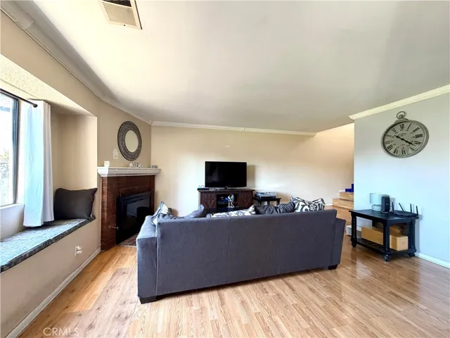 1212 S Barranca B, Glendora, California 91740